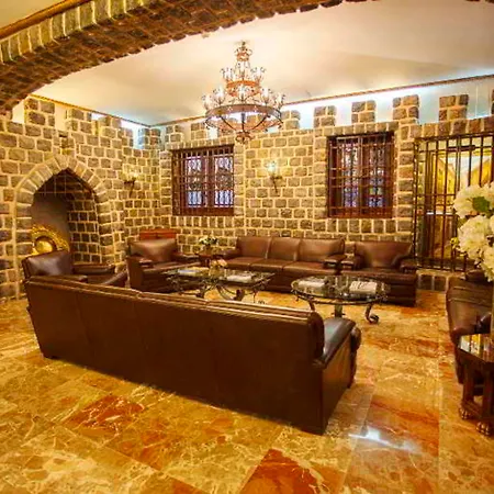 ألفونسو السادس 4*