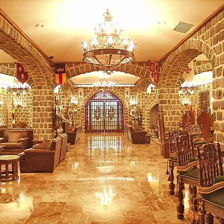 ألفونسو السادس فندق 4*